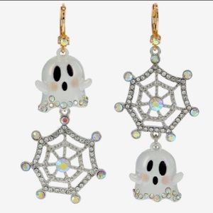 Betsey Johnson Ghost Mismatch Glow in the dark  Earrings